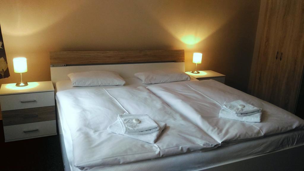Hotel Penzion Marion Decin Zewnętrze zdjęcie